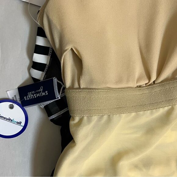 Swimsuits For All Plus Size One Piece Swimsuit With Back Detail, Size 16 - Picture 11 of 13